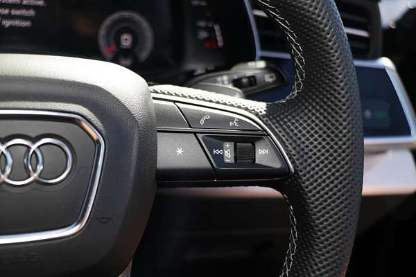 2024 Audi Q8 50 TDI S line F1