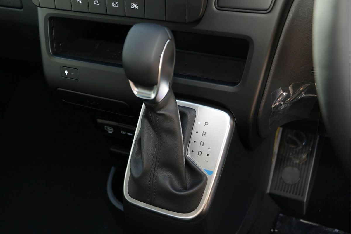 2024 Hyundai STARIA LOAD US4.V3