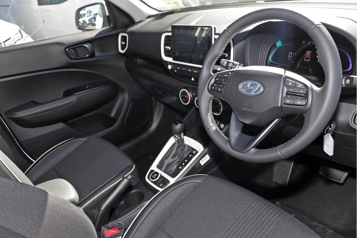 2025 Hyundai Venue Active QX.V5