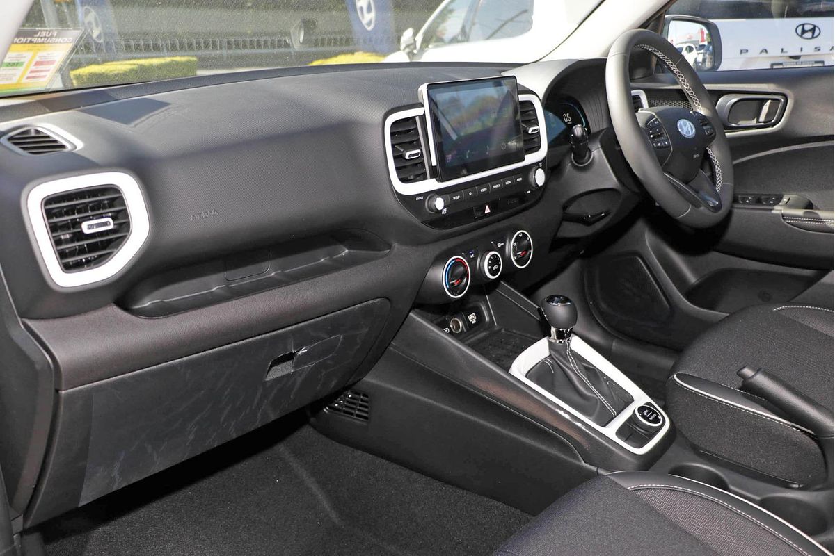 2025 Hyundai Venue Active QX.V5