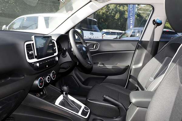 2025 Hyundai Venue Active QX.V5