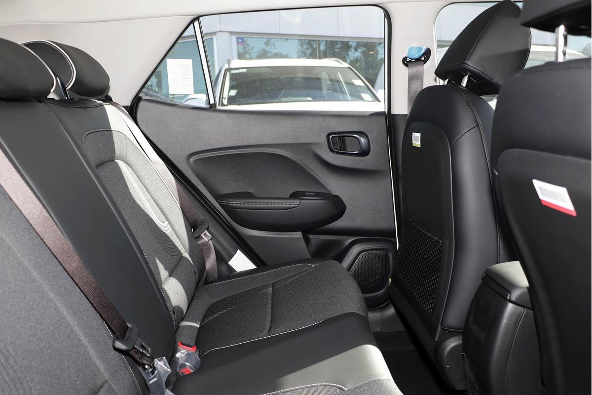 2025 Hyundai Venue Active QX.V5
