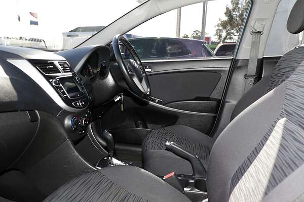 2019 Hyundai Accent Sport RB6