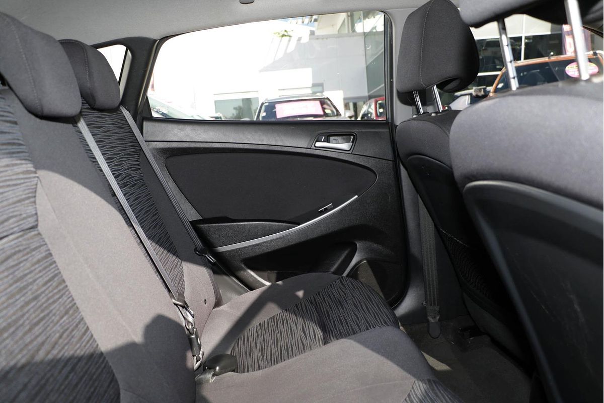2019 Hyundai Accent Sport RB6