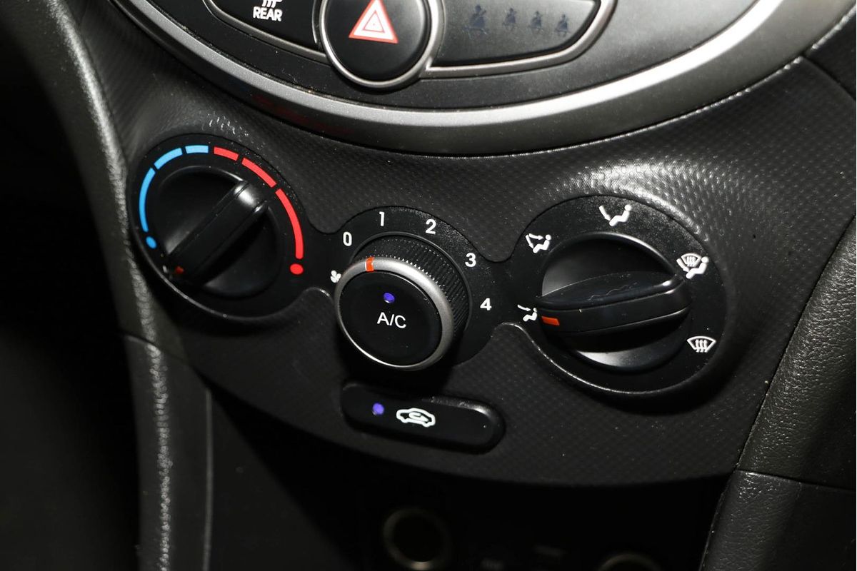 2019 Hyundai Accent Sport RB6
