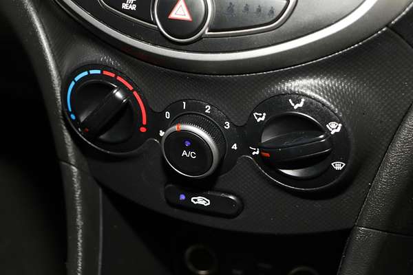 2019 Hyundai Accent Sport RB6