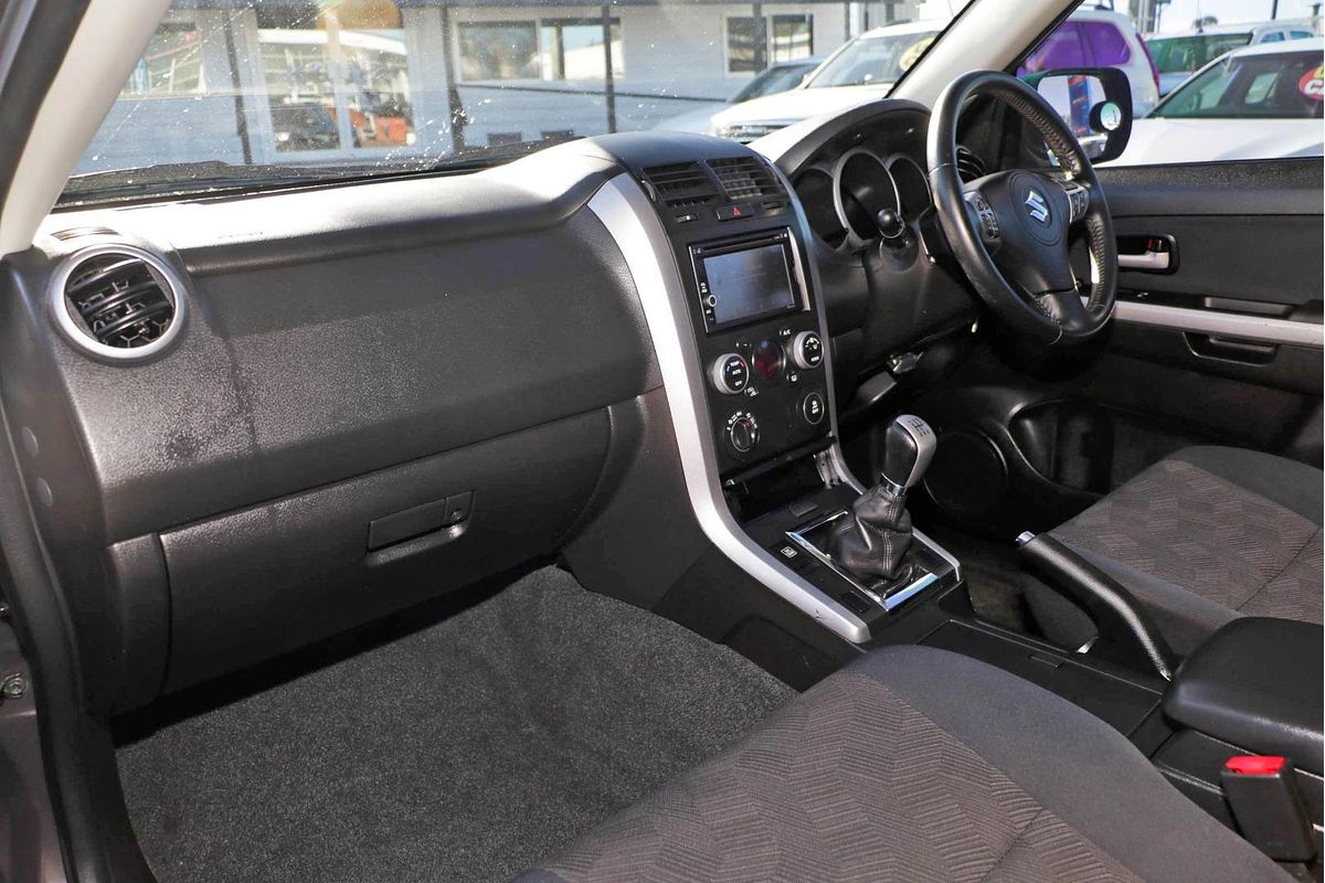 2015 Suzuki Grand Vitara Navigator JB