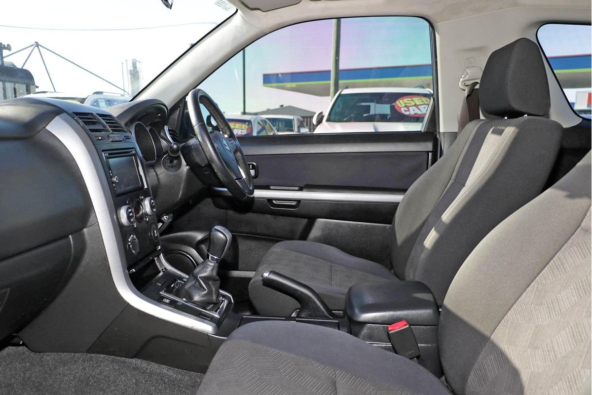 2015 Suzuki Grand Vitara Navigator JB