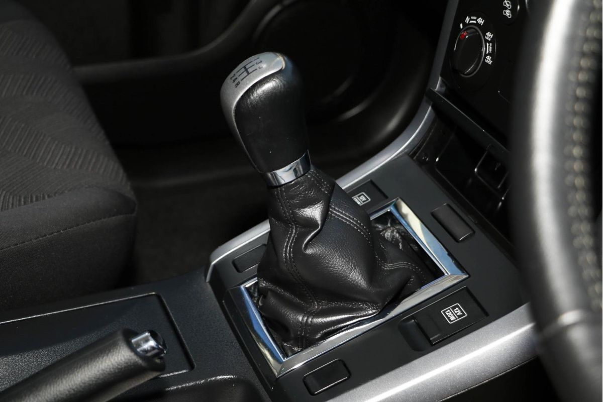 2015 Suzuki Grand Vitara Navigator JB