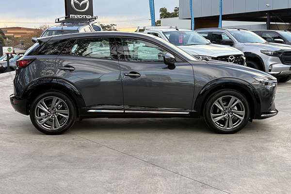 2025 Mazda CX-3 G20 Akari DK