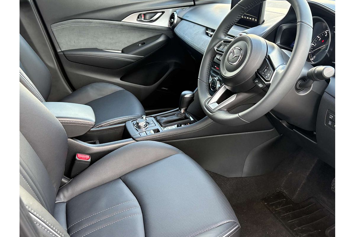 2025 Mazda CX-3 G20 Akari DK