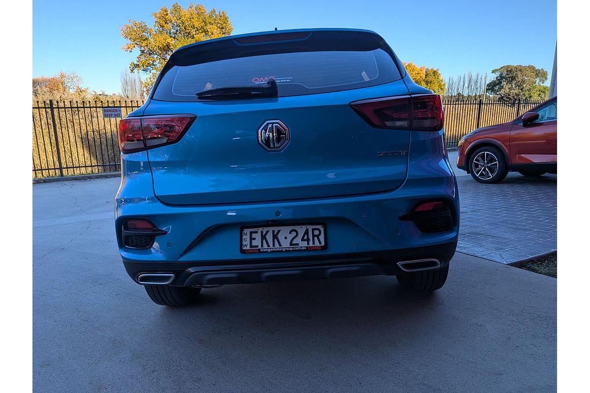2020 MG ZS Essence AZS1