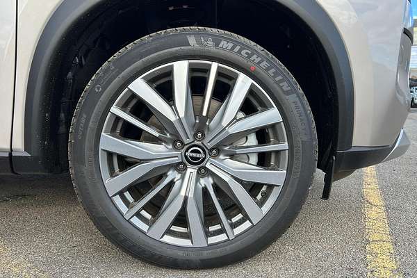 2025 Nissan X-TRAIL Ti-L e-POWER T33