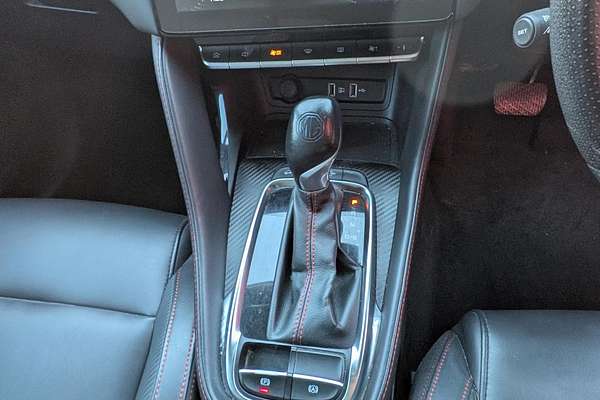 2020 MG ZS Essence AZS1