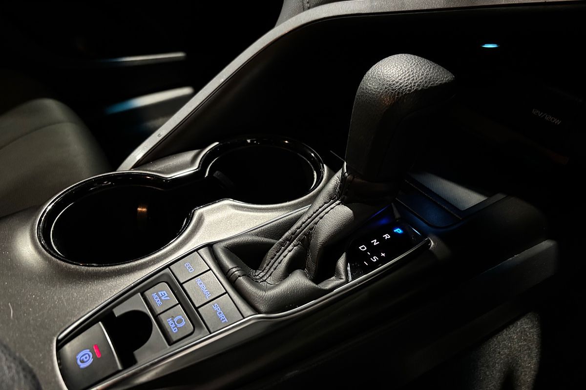 2021 Toyota Camry Ascent AXVH70R