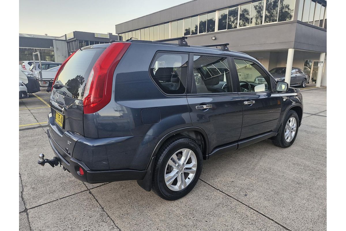 2013 Nissan X-TRAIL ST T31