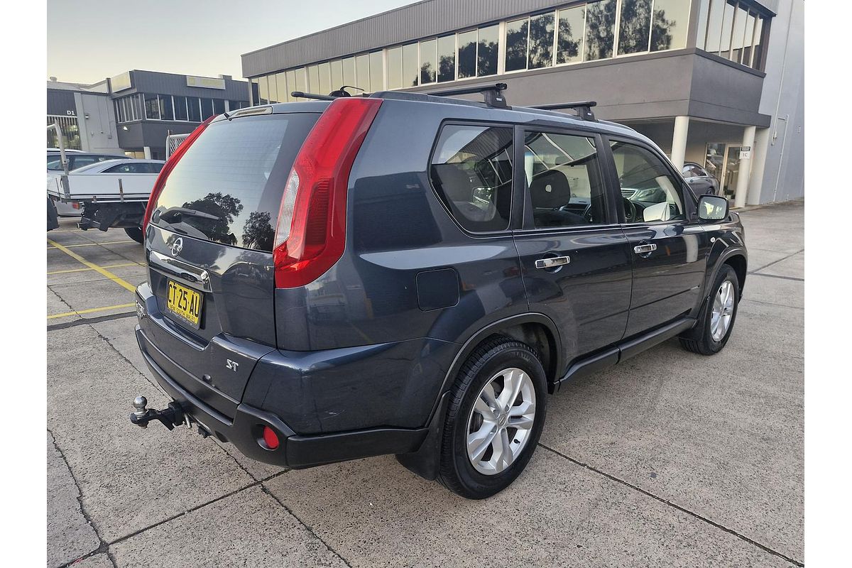 2013 Nissan X-TRAIL ST T31