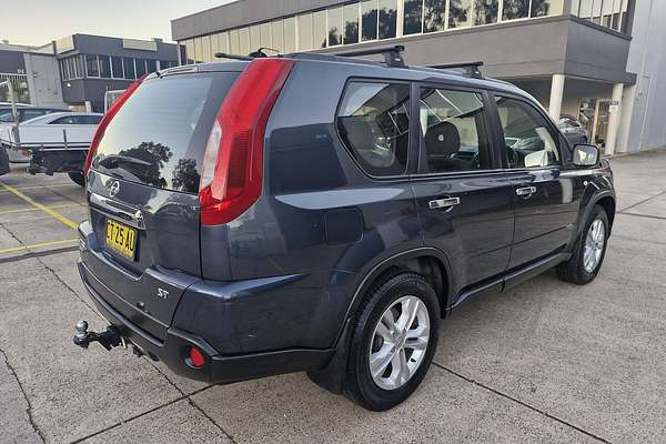 2013 Nissan X-TRAIL ST T31