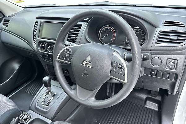 2023 Mitsubishi Triton GLX MR 4X4