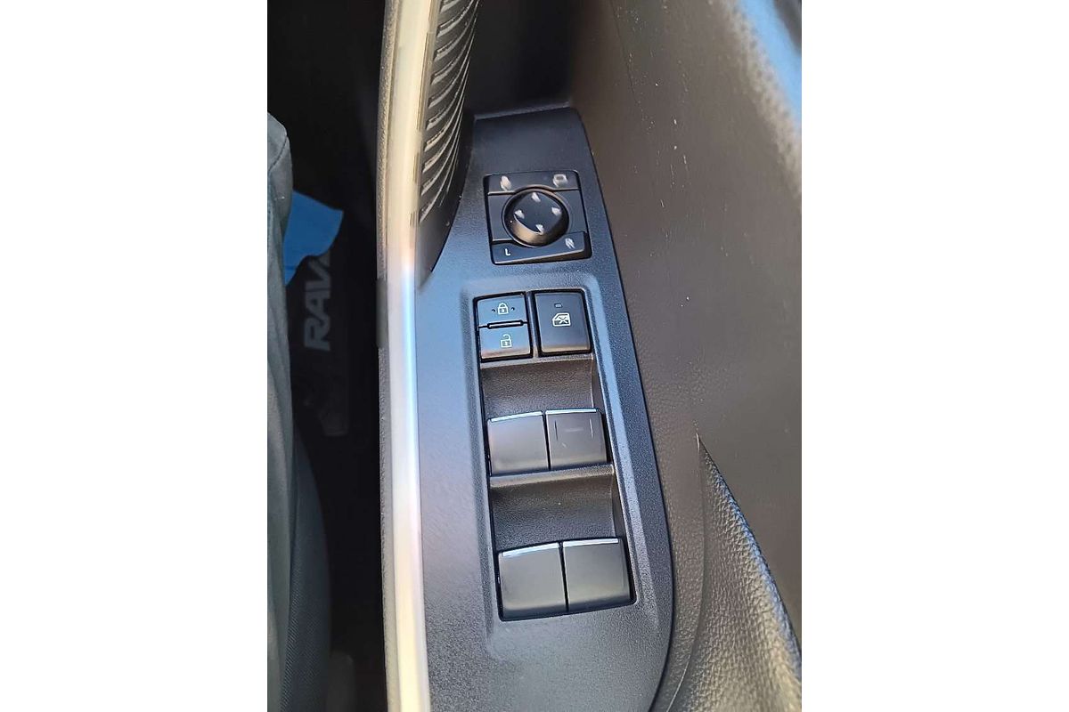 2020 Toyota RAV4 GXL AXAH54R
