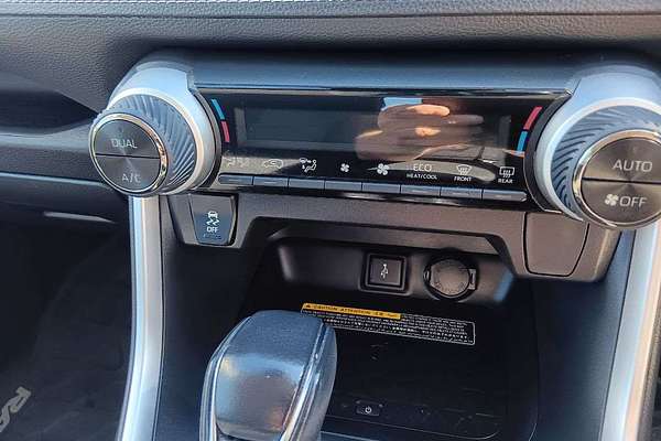 2020 Toyota RAV4 GXL AXAH54R
