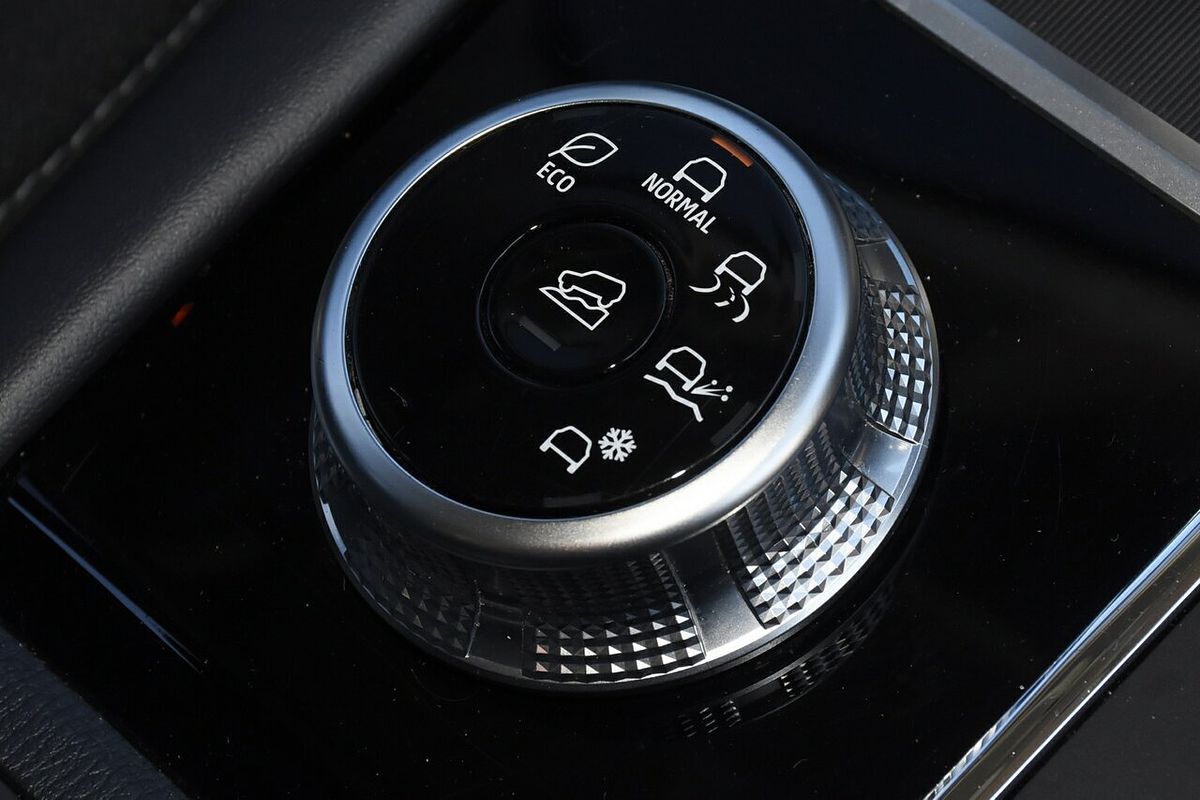 2023 Mitsubishi Outlander ES ZM