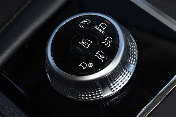 2023 Mitsubishi Outlander ES ZM