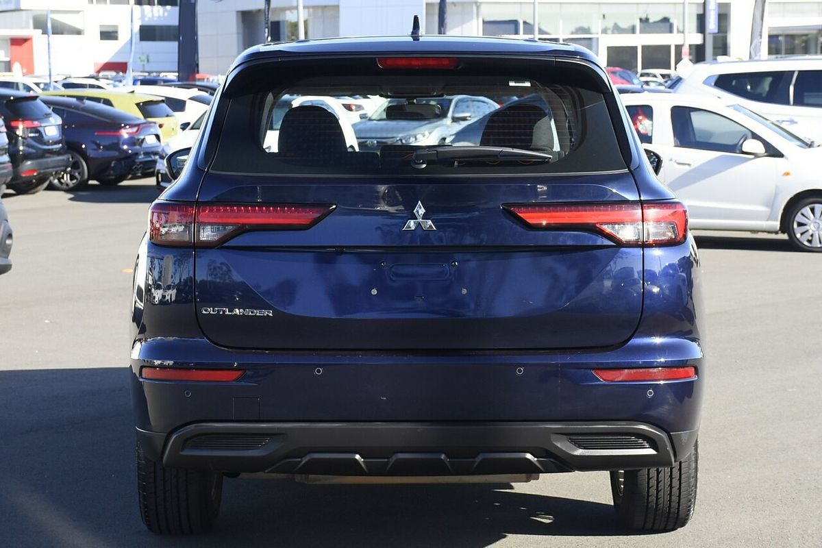 2023 Mitsubishi Outlander ES ZM