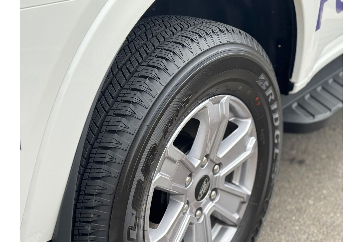 2025 Ford Everest Ambiente 2.0L