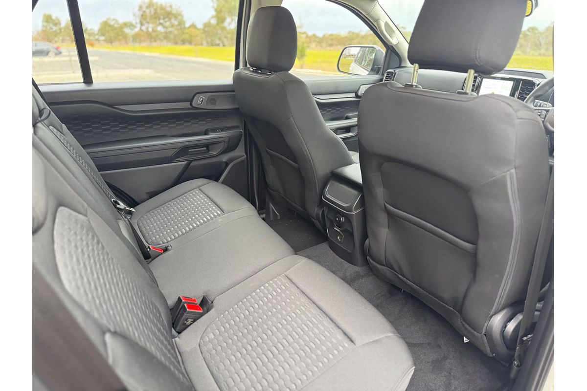 2025 Ford Everest Ambiente 2.0L