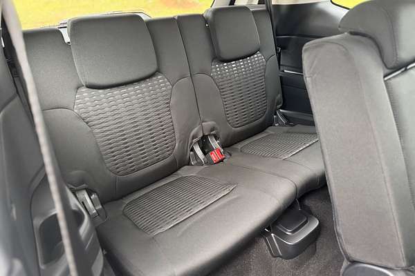 2025 Ford Everest Ambiente 2.0L