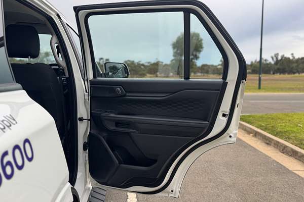 2025 Ford Everest Ambiente 2.0L