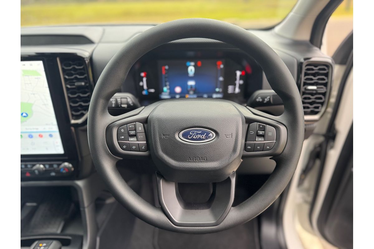 2025 Ford Everest Ambiente 2.0L