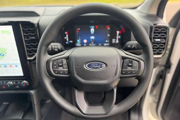 2025 Ford Everest Ambiente 2.0L