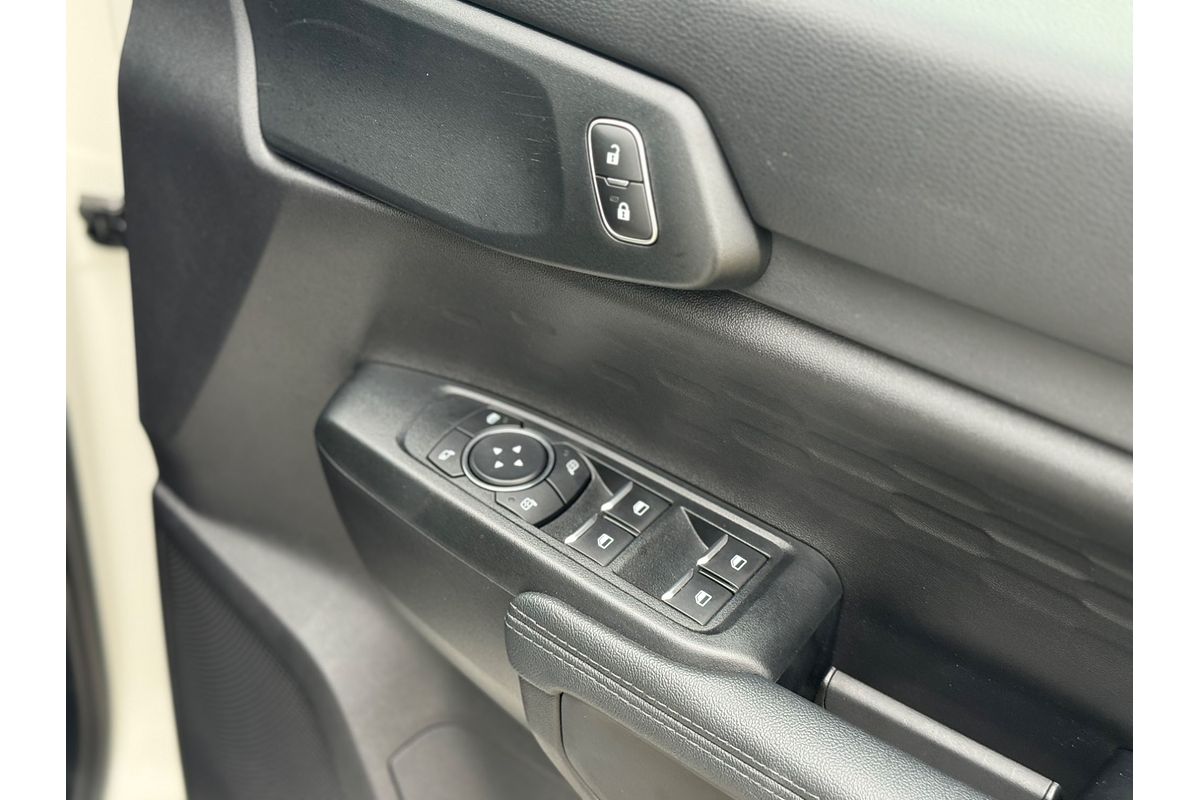 2025 Ford Everest Ambiente 2.0L