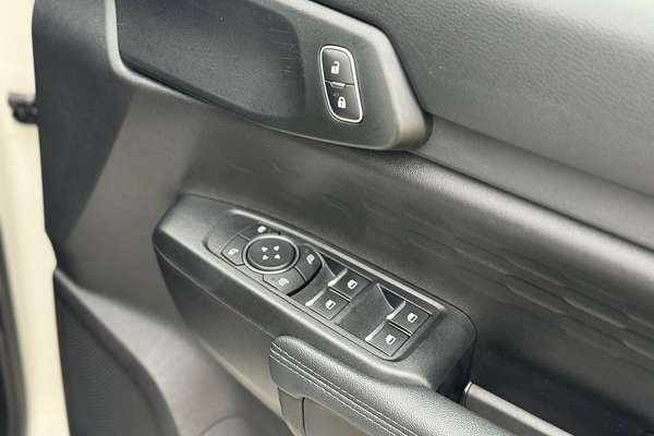 2025 Ford Everest Ambiente 2.0L
