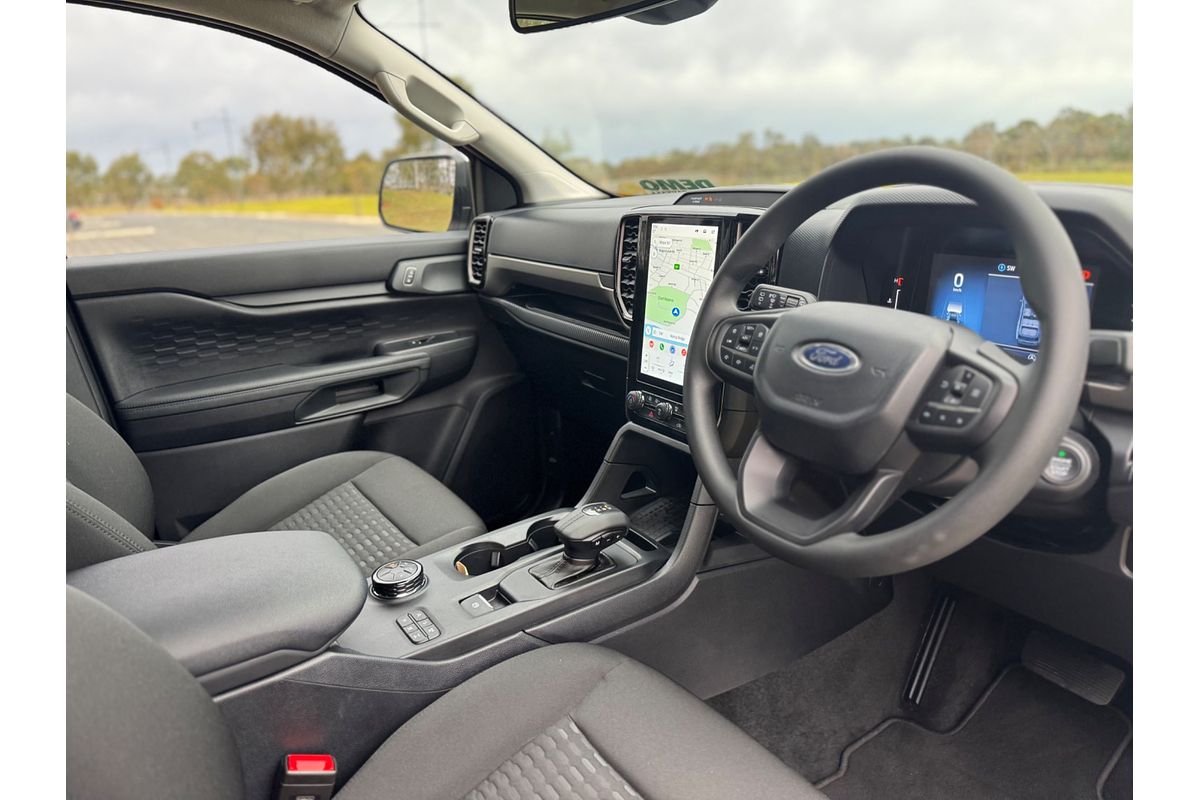2025 Ford Everest Ambiente 2.0L