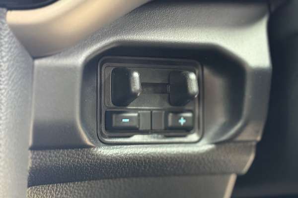 2025 Ford Everest Ambiente 2.0L