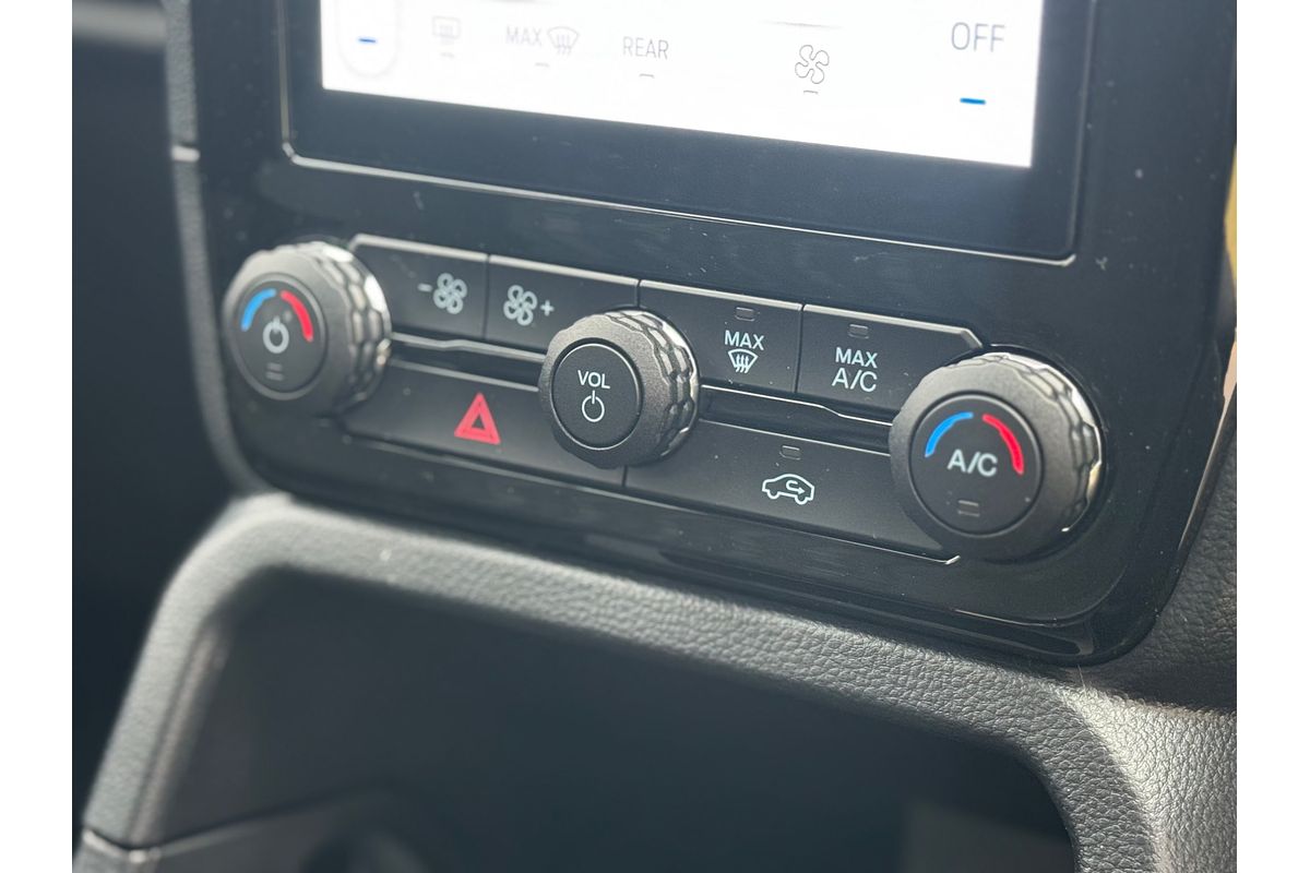 2025 Ford Everest Ambiente 2.0L