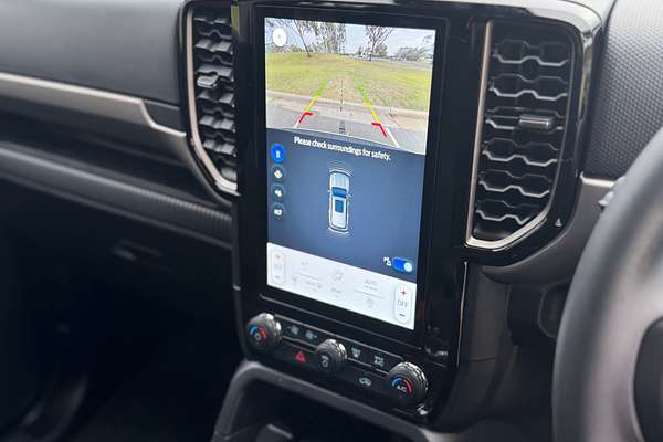 2025 Ford Everest Ambiente 2.0L