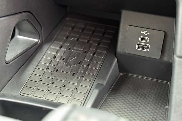 2025 Ford Everest Ambiente 2.0L