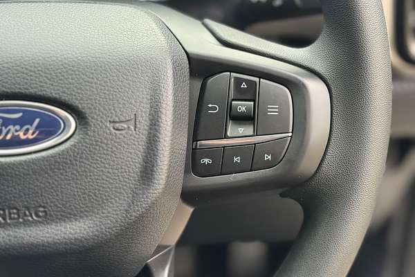 2025 Ford Everest Ambiente 2.0L