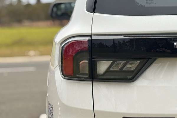 2025 Ford Everest Ambiente 2.0L