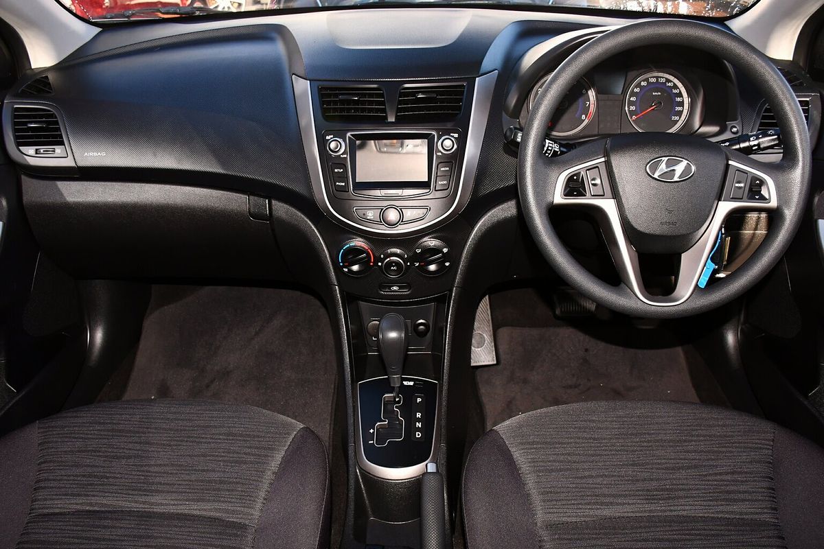 2016 Hyundai Accent Active RB3