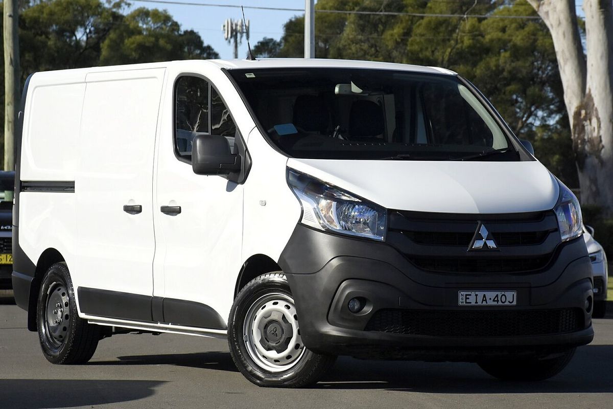 2020 Mitsubishi Express GLX SN SWB