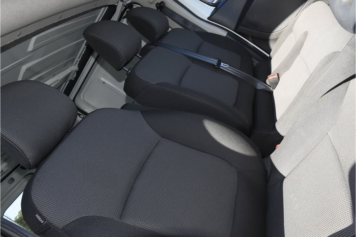 2020 Mitsubishi Express GLX SN SWB