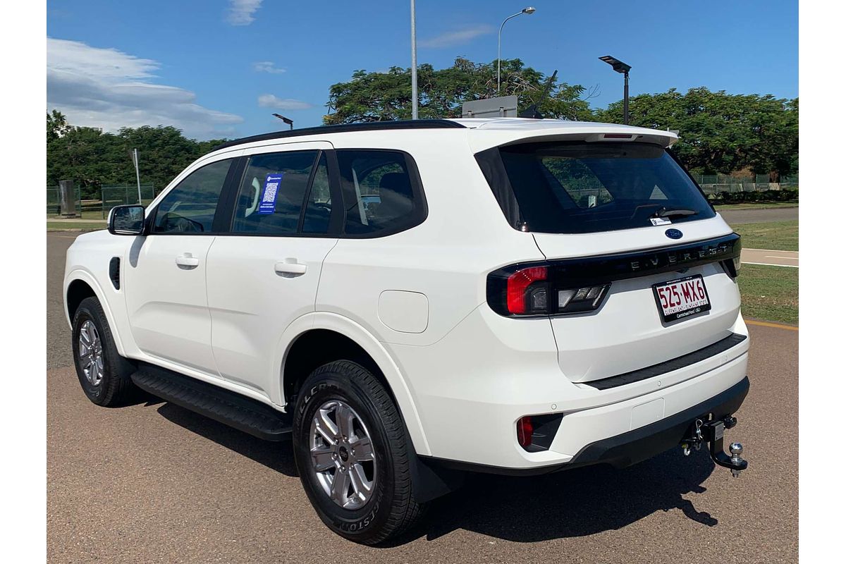 2025 Ford Everest Ambiente  2.0L