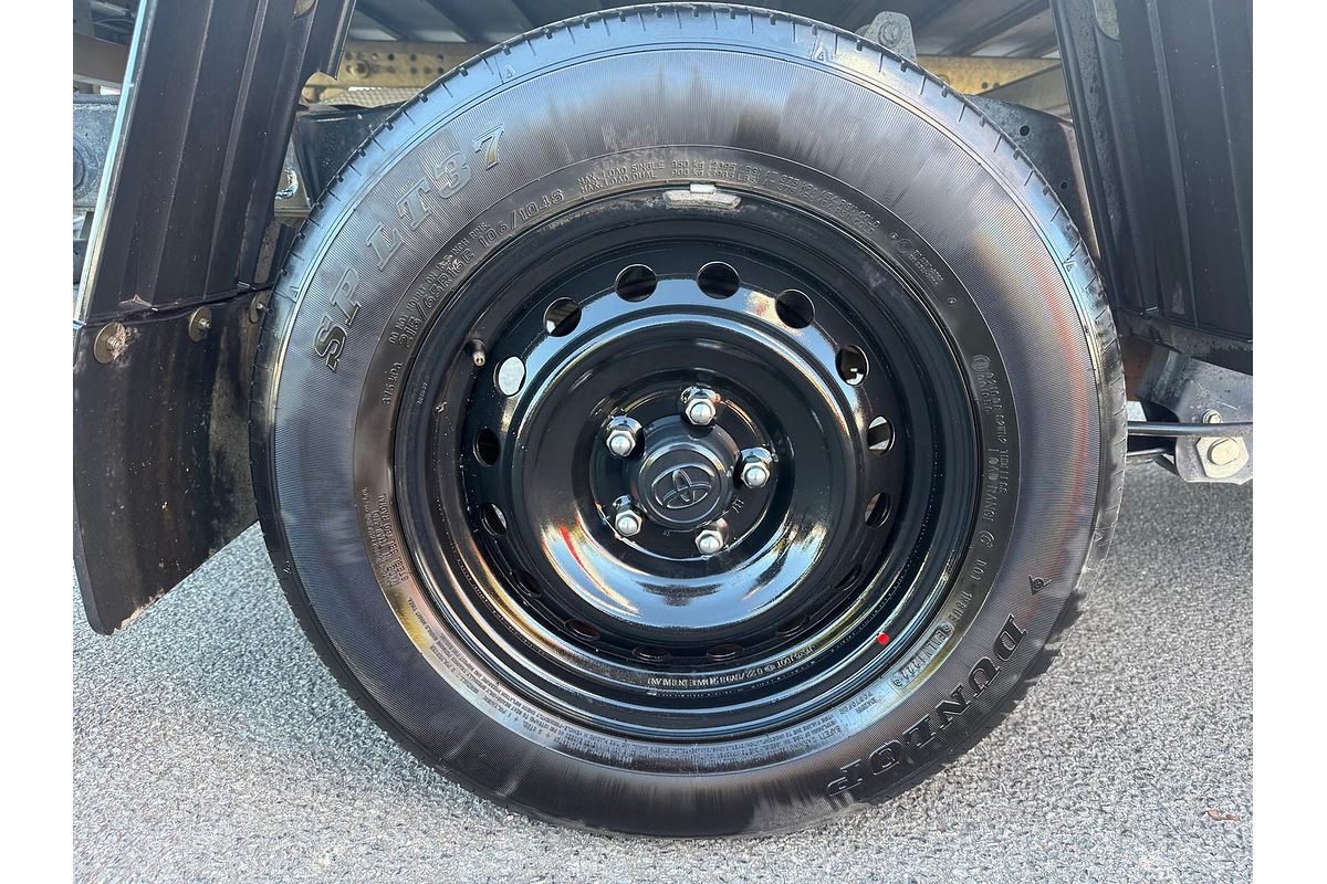 2022 Toyota Hilux Workmate TGN121R Rear Wheel Drive