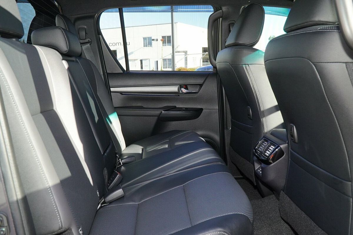 2024 Toyota Hilux Rogue 48V GUN126R 4X4