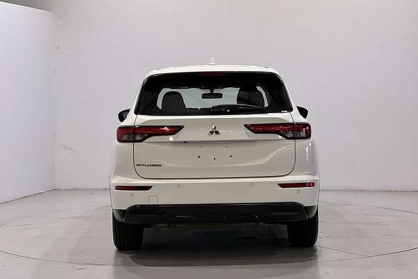 2023 Mitsubishi Outlander ES ZM